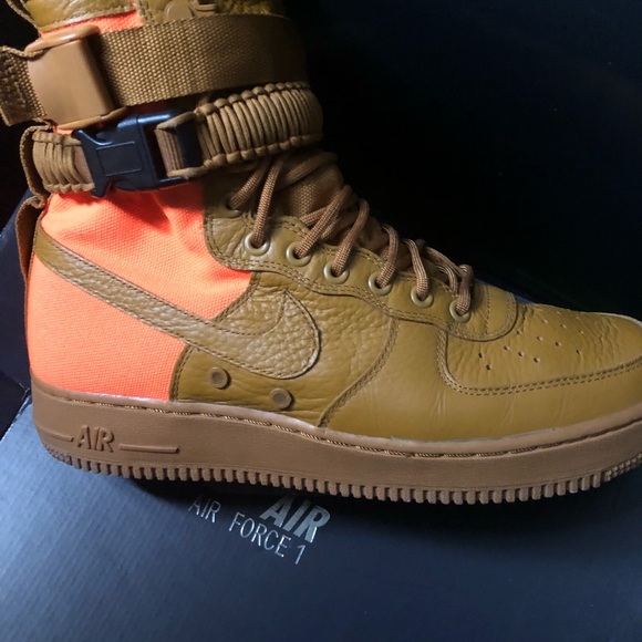 Nike Airforce 1s - Picture 4 of 6